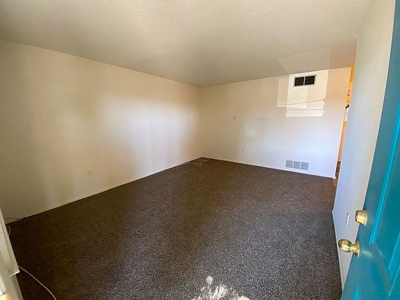 3rd image of 124 Harvard Dr SE APT 23