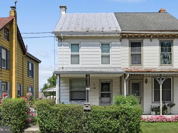 16 Grove Rd, Blandon, PA 19510
