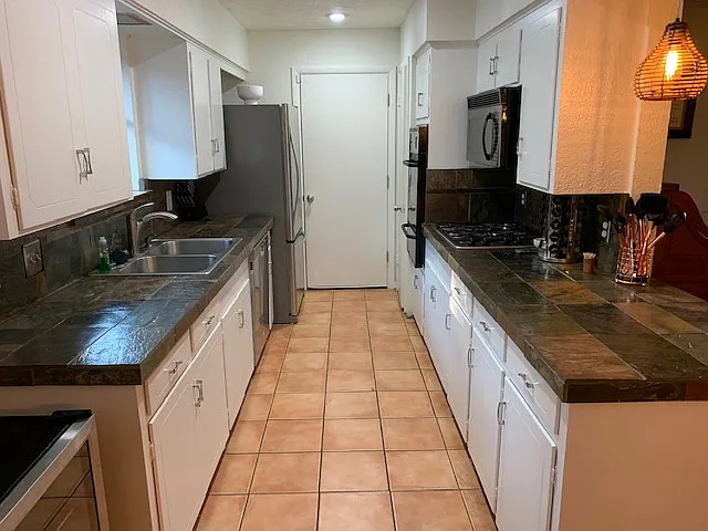 2727 Alco Ave — Photo 5