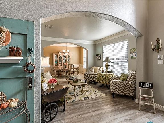 5th image of 6251 Tarlton Dr