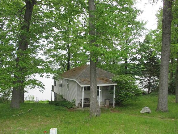 2nd image of 1165 E Hess Lake Dr