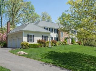 1 Byram Ct, Mendham, NJ 07945