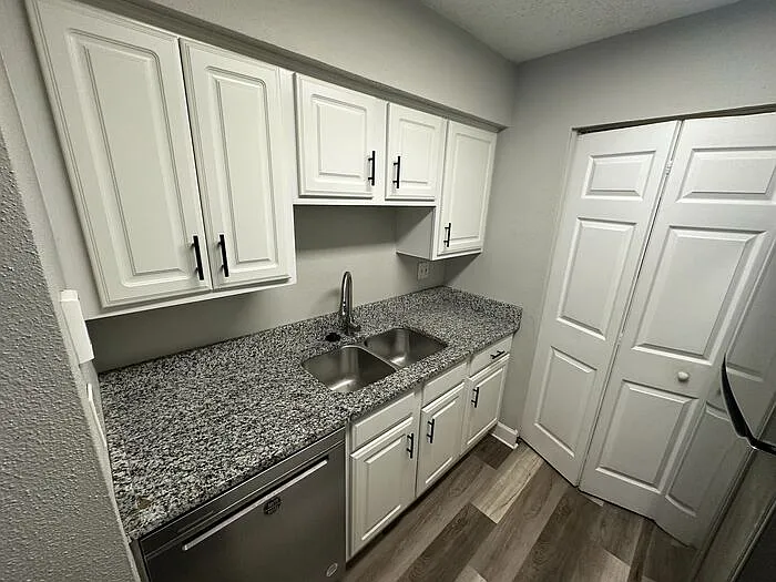 3772 Idlebrook Cir #108 — Photo 6