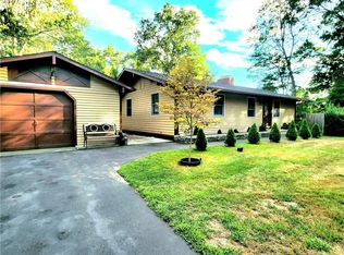 170 Elmdale Rd, Scituate, RI 02857