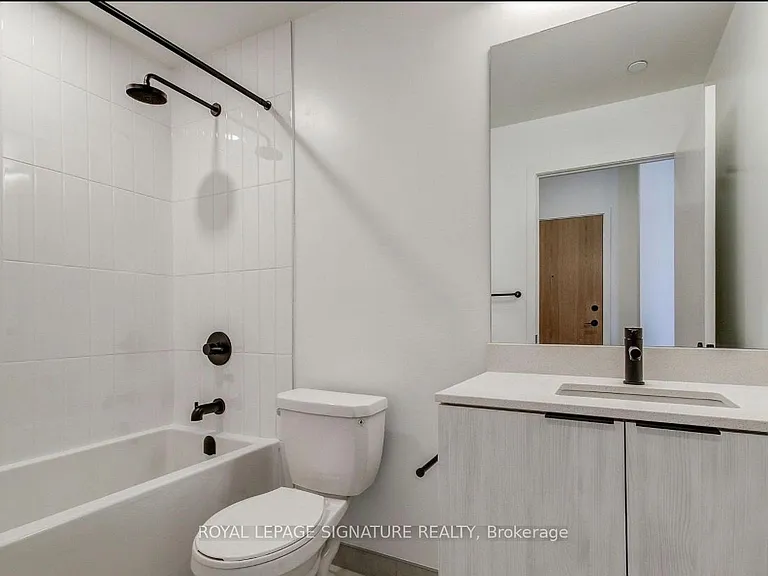 2495 Eglinton Ave W #1607 — Photo 4