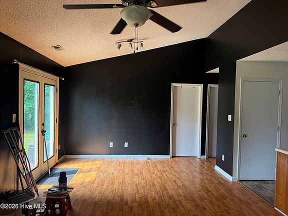 3rd image of 616 S Hampton Drive