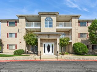 2035 W 75th Pl UNIT 33, Merrillville, IN 46410