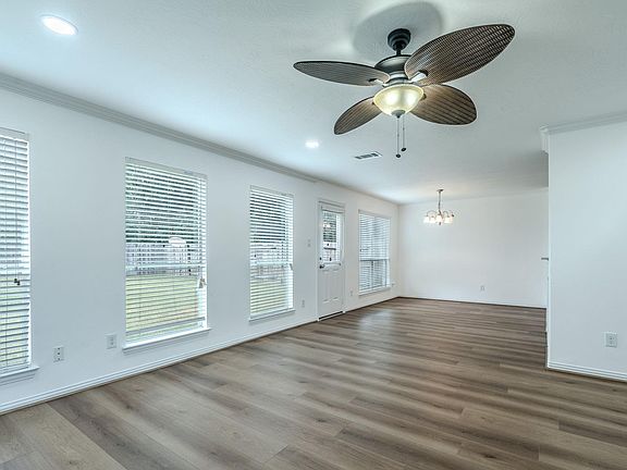 4th image of 2811 Chaplin Place Dr
