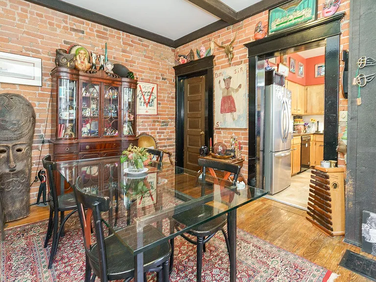 Unique 2 Bedroom in German Village — Photo 43