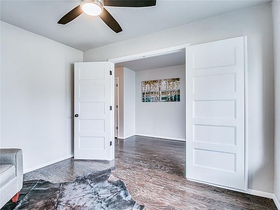3rd image of 1842 Westminster Pl
