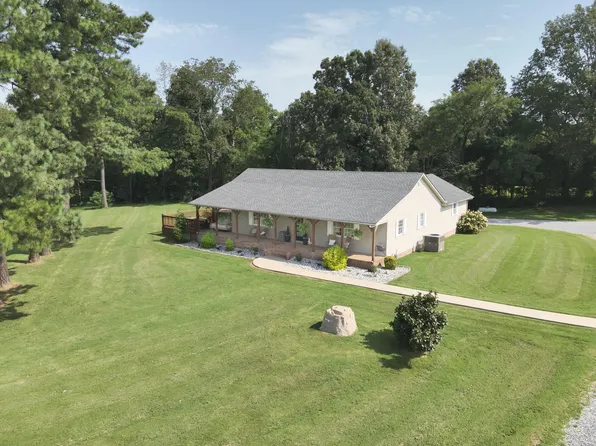 214 Boone Hill Rd, Benton, KY 42025