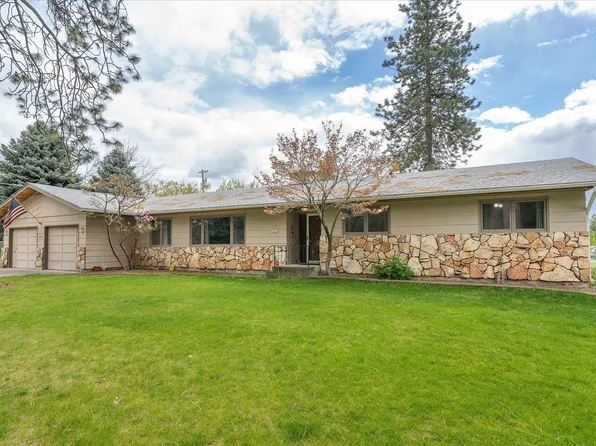 804 E C St, Deer Park, WA 99006