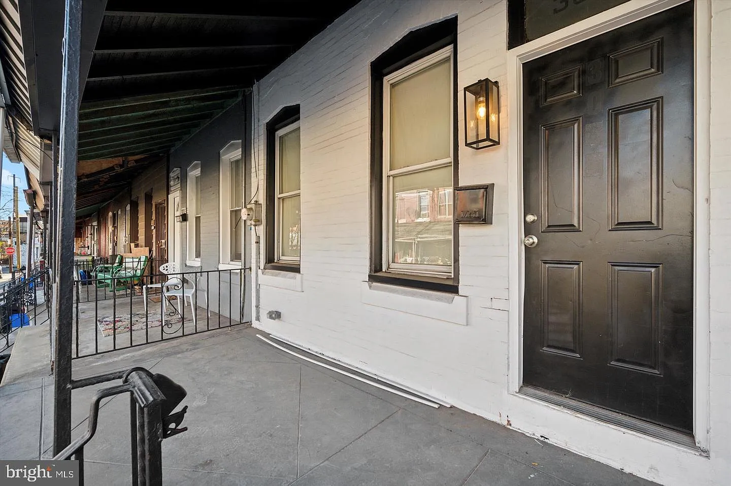3 bed, 2.5 bath, 832 sqft, $2,000 — Photo 2