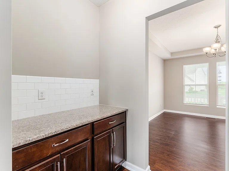 5642 Coventry Ct — Photo 20