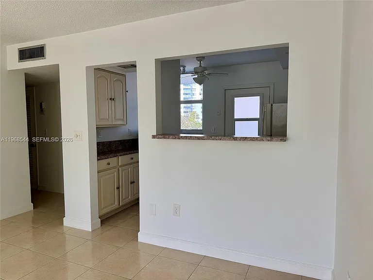 2855 Leonard Dr #H202 — Photo 10