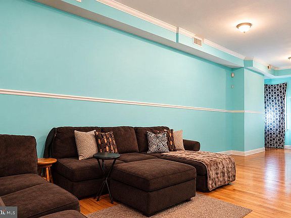 2nd image of 2907 Clifton Ave