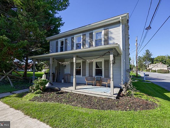 2nd image of 2300 Wood St