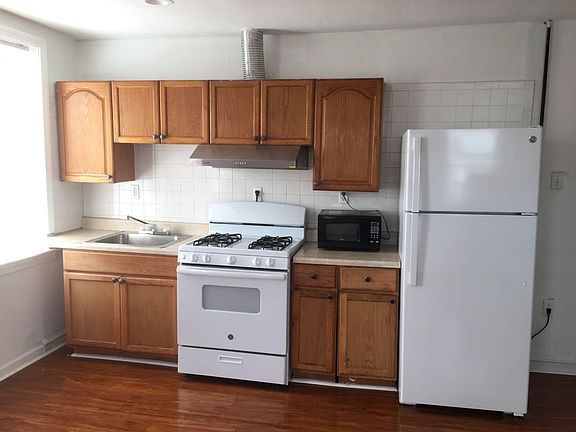 2nd image of 7028 Castor Ave Floor 2