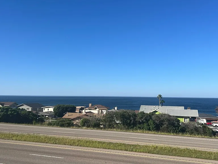 3302 Ocean Blvd — Photo 6