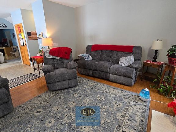 5th image of 126 Pinecrest Rd