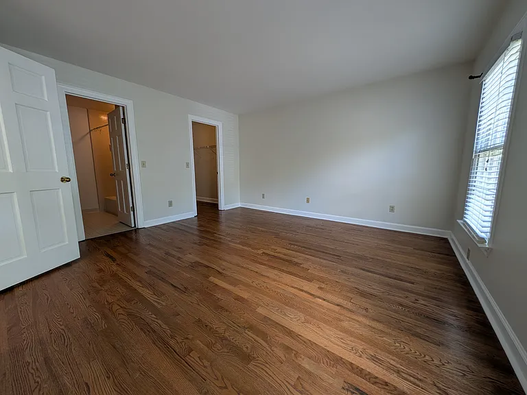 407 Clairton Ct #1 — Photo 36
