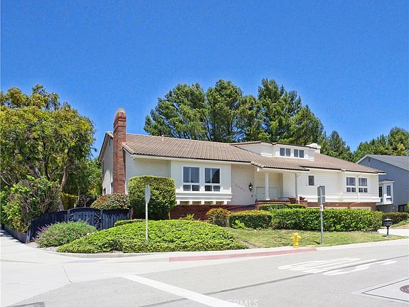 2nd image of 5465 Valley View Rd