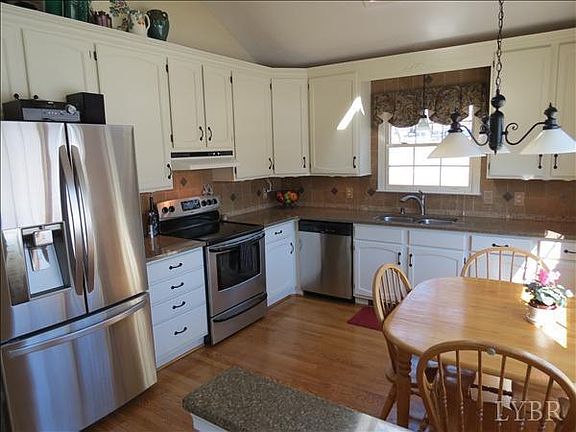 4th image of 1335 Cedar Creek Ln