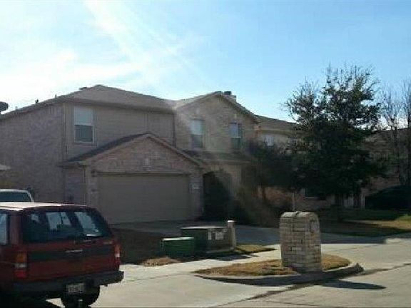 2nd image of 2124 Royal Acres Trl