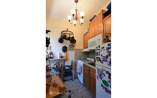 Rented by Douglas Elliman | media 38