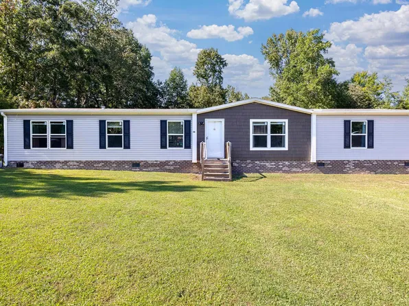 427 Hillside Dr, Gray Court, SC 29645