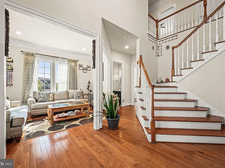 602 Dolmens Ln — Photo 4