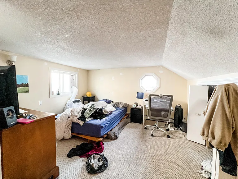 452 E 8th St #2 — Photo 14