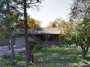 17709 Powderhorn Dr, Minnetonka, MN 55345