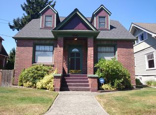 3921 42nd Ave SW, Seattle, WA 98116