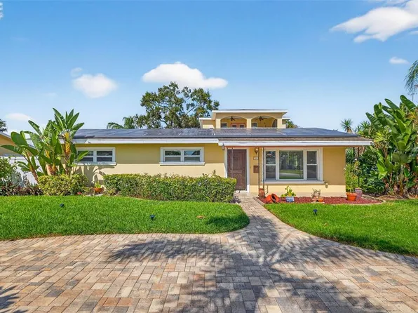 783 Placido Way NE, Saint Petersburg, FL 33704