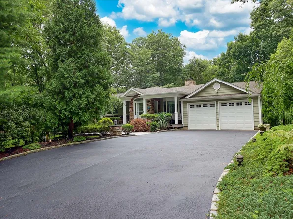 42 Winston Drive, Smithtown, NY 11787