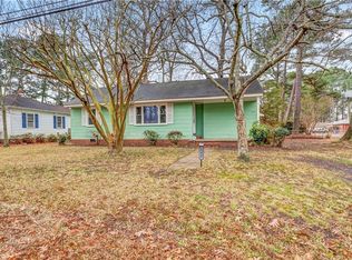 2225 Wintergreen Dr, Chesapeake, VA 23323