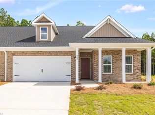 902 Beeson Ct, Clemmons, NC 27012