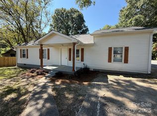 1555 Collinston Dr, Gastonia, NC 28052