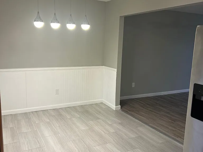 2418 York Rd — Photo 10