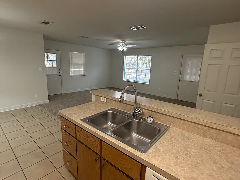 820 N Beal St #B — Photo 5