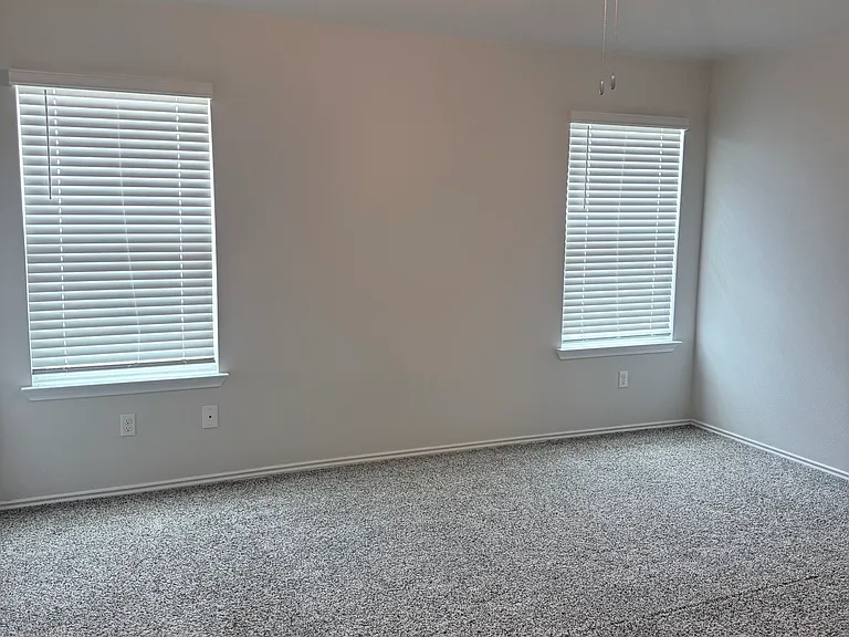 7300 Veronica Ct — Photo 18