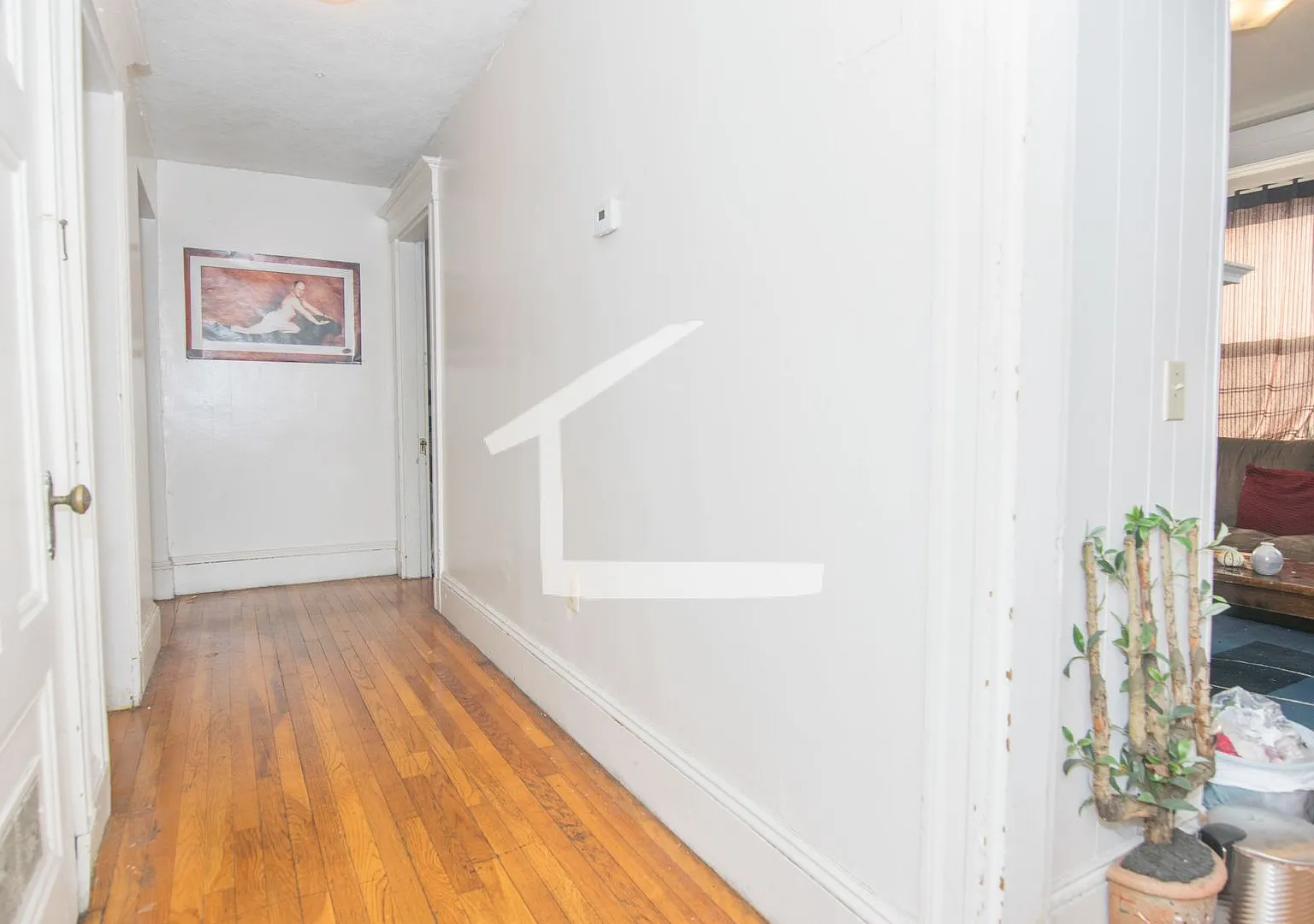 Large 2 bed located near BU and the Green Line. — Photo 2