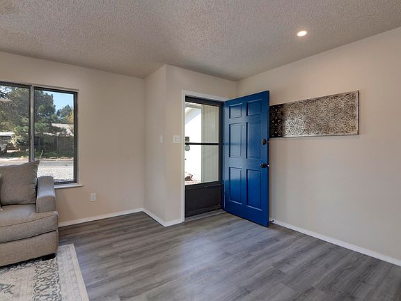 5th image of 7205 Beck Dr NE