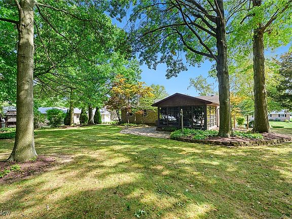 4th image of 5323 Glenoak Dr NE