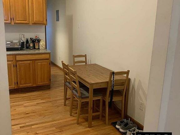 3rd image of 357 W 54th St APT 40