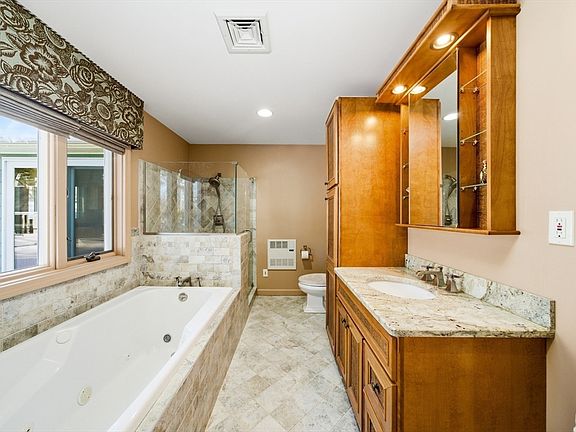 5th image of 12 Elwern Rd