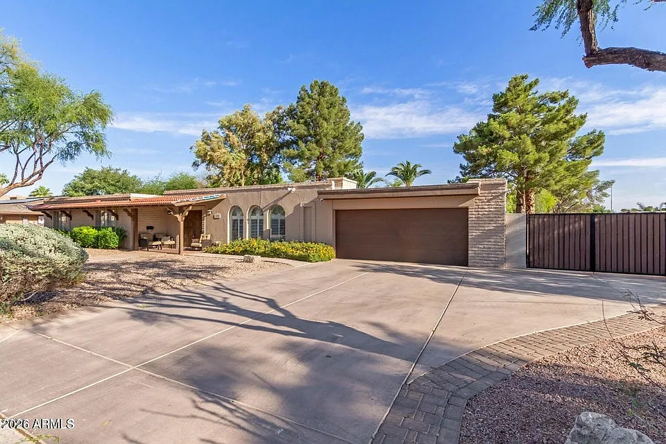 3 bed, 2628 sqft, $3,295 — Photo 3