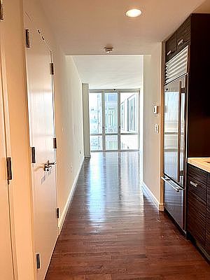 5th image of 225 E 34th St #14A