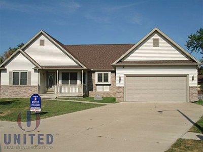 1st image of 605 Gill Ln